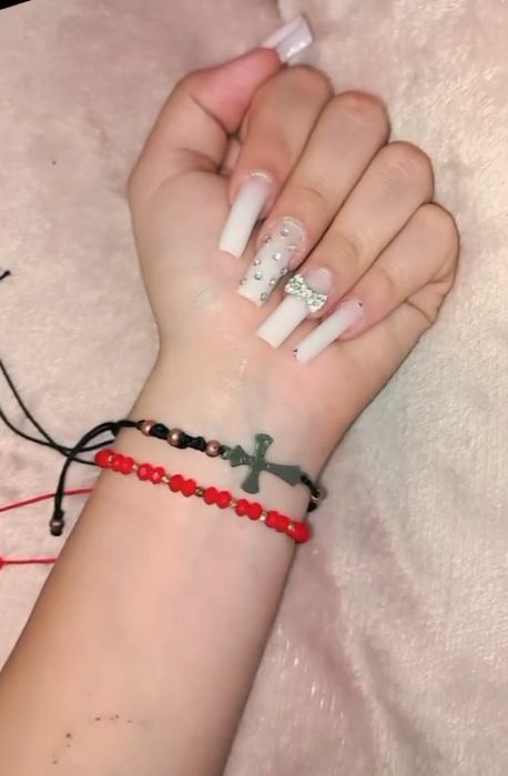 Unghi cu gel și semi