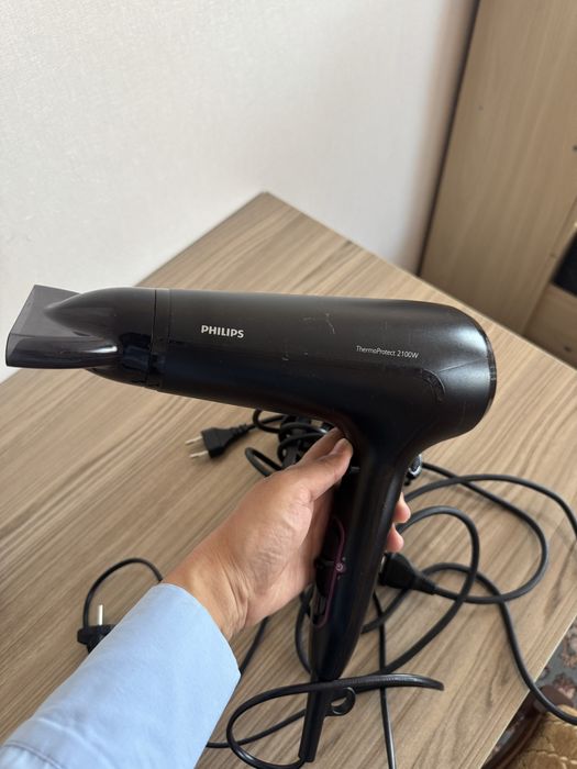 Фен, утюжок для волос и плойка