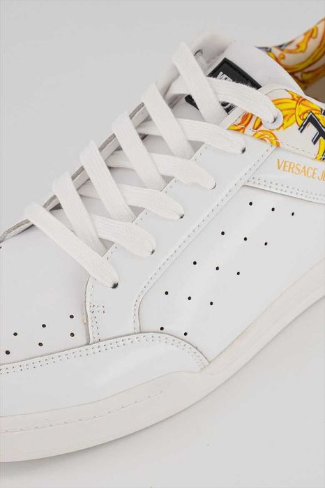 Продавам кожени спортни обувки Versace Jeans Couture №45