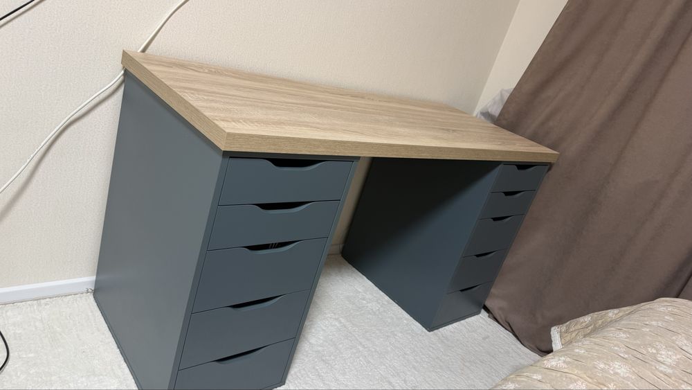 Стол пистменный Ikea Alex