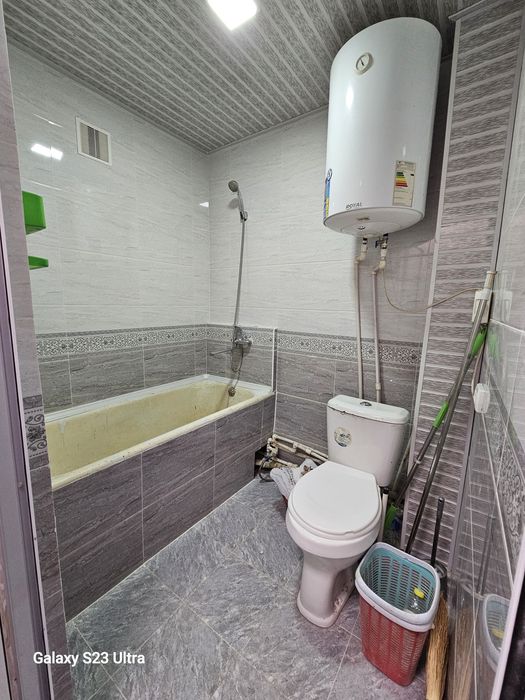 1 xonali kvartira ijaraga beriladi.