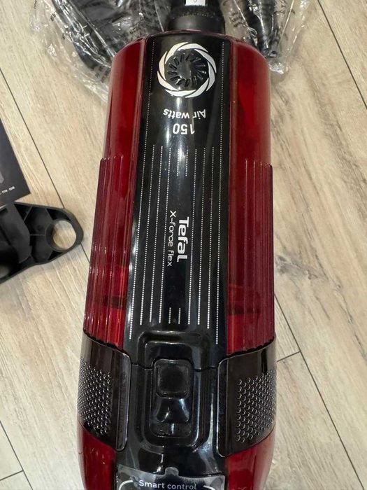 пылесос вертикальный