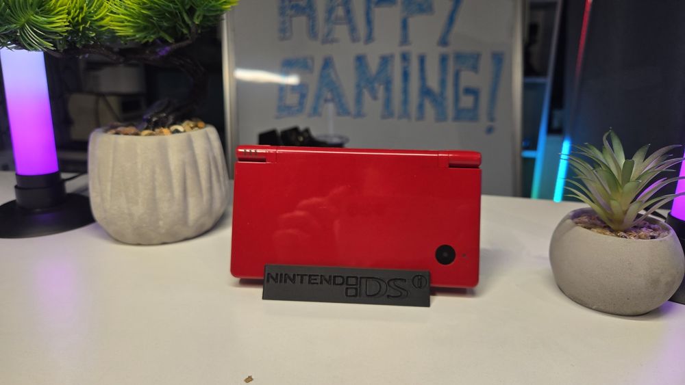 Suport expunere colecție - printat 3D pentru consola  Nintendo DSi - Negru
