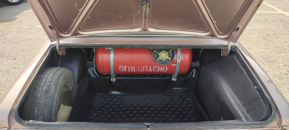 Срочно продам ВАЗ 2106 в отличном состоянии год 2000 без расходов.