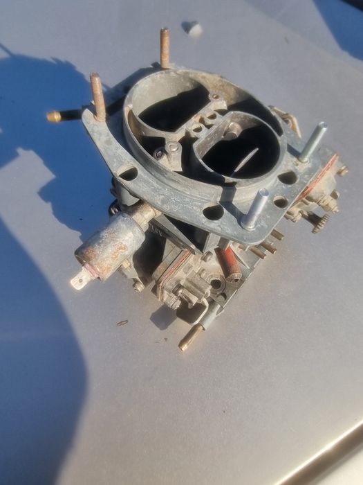 Продам карбюратор 21083