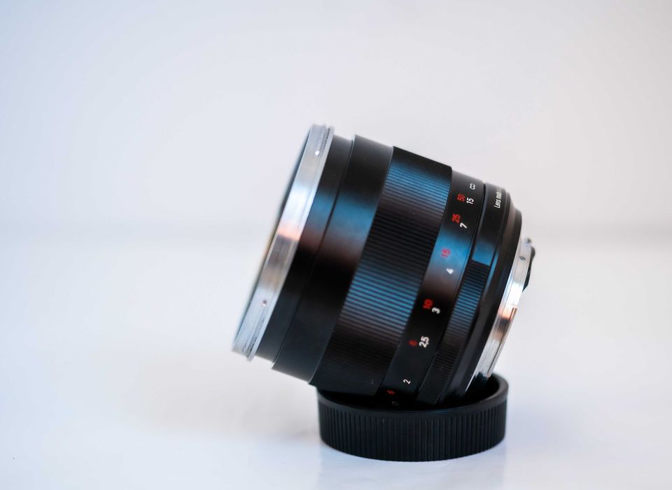 Obiectiv Superb Zeiss Planar T* 85mm f 1.4 ZE - Canon EF