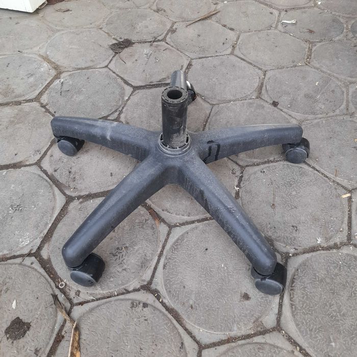 Скоро Новый Год приобрети крестовину под Елку