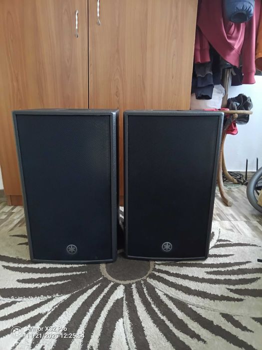 Vând boxe active 1000w Yamaha dzr 10 nu (rcf,fbt,dynacord)