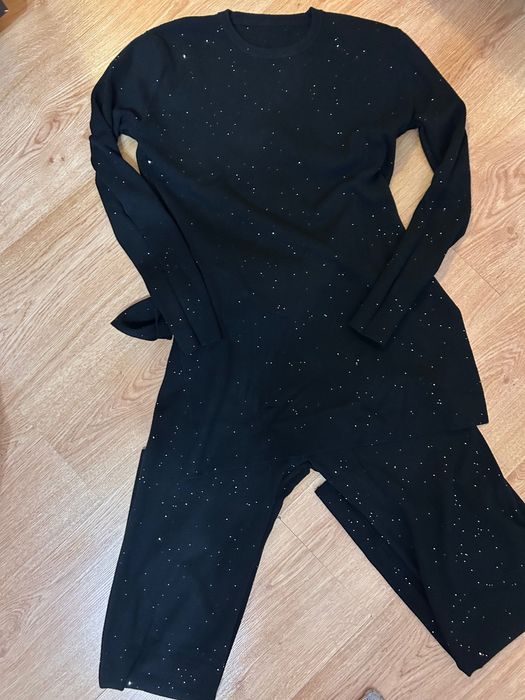 Дамски плетен комплект с пайети