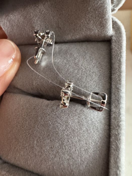 Пусеты с бриллиантами