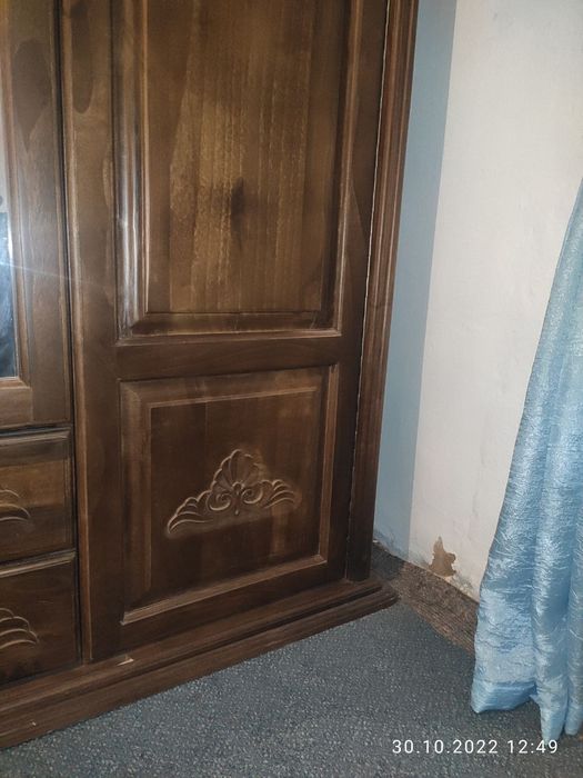 Мебель из чистого ореха