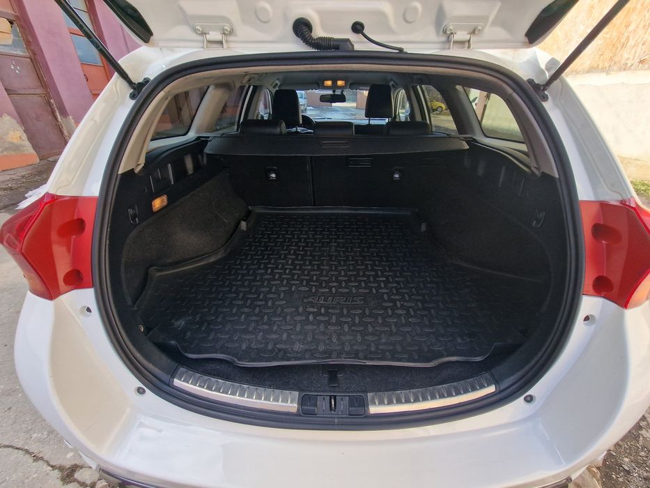 TOYOTA Auris 2015 — imagine 4