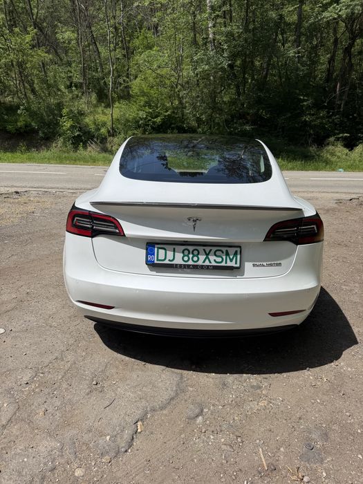 Tesla Model 3 Performance