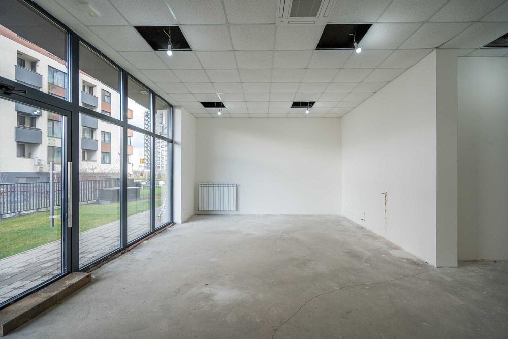 Магазин Дружба 2 на входа на МЕТРОТО- ЛУКС