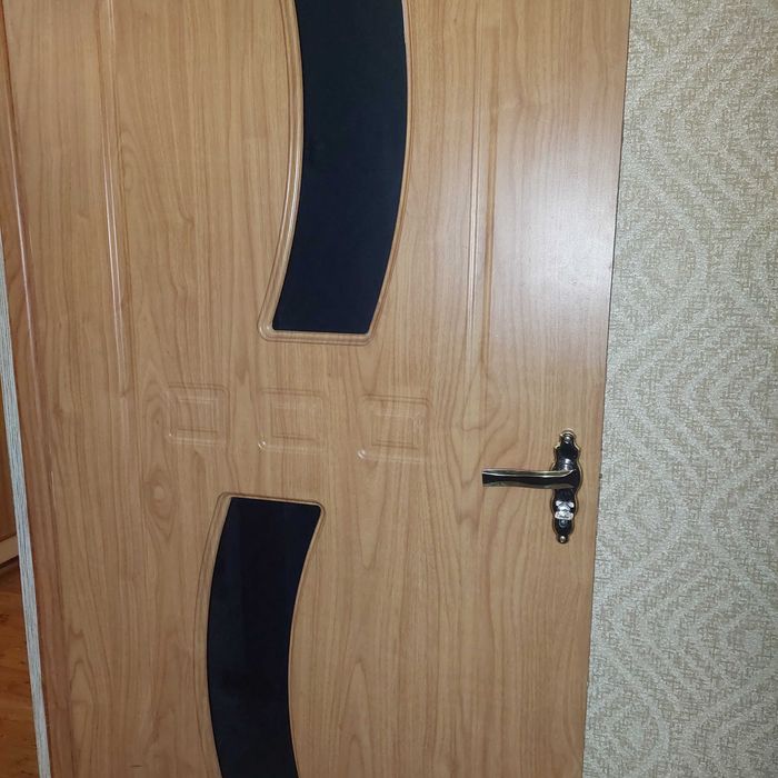 Дверь межкомнатная,отдам