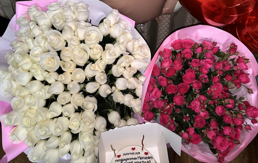 Цветы 101 роза метровый и кустовые розы букет