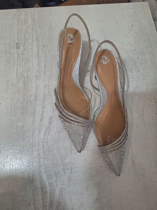 Продам новые туфли