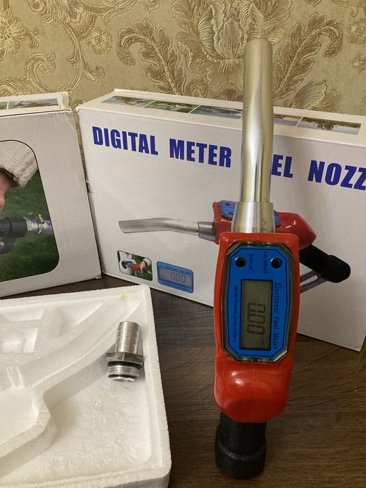Заправичный пистолет с елктронным счетчиком АЗС