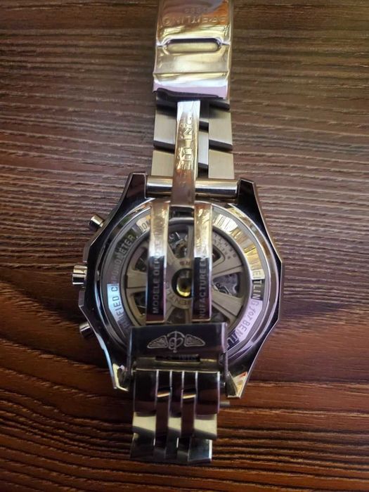Продаю часы breitling