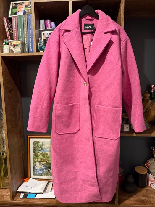 Ново палто с етикет