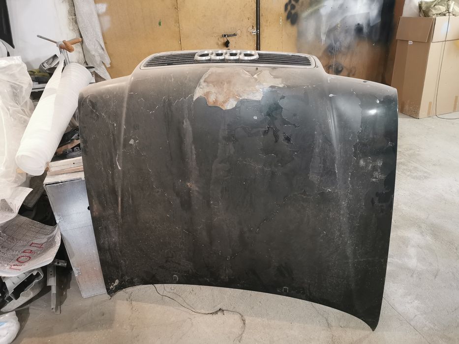 Ауди 80 Б4 капот