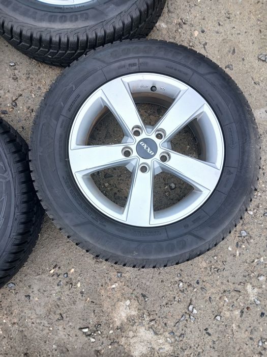 215/65/16 5x 114.3 Good Yaer Renault Dacia Hyundai