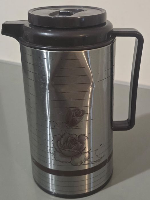 Titlu: Termos din inox pentru cafea / ceai