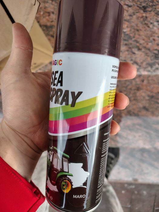 Spray vopsea maro lucios