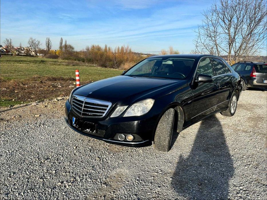 MERCEDES-BENZ E-Class