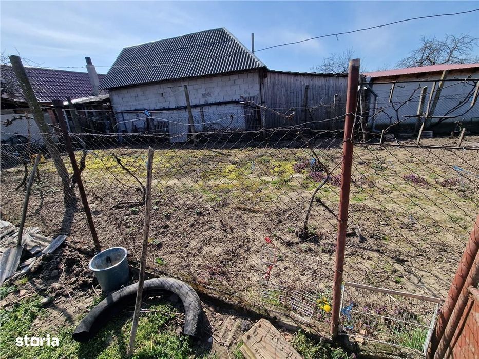 Teren mare cu 2 case in Sabolciu, com. Sacadat