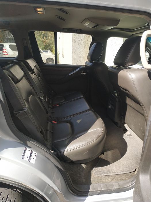 Nissan Pathfinder 2011