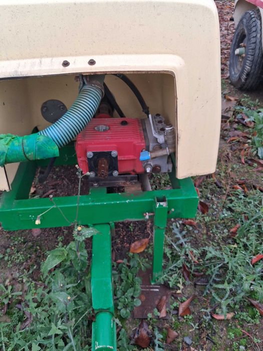 Pompe de stropit tractabile 600l