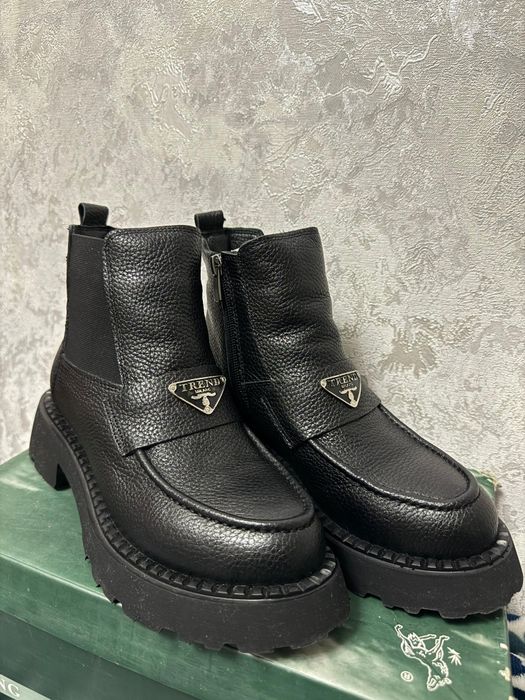 Женские зимние ботинки