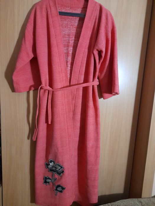 Дамски пеньоари от старо време,нови..с етикет