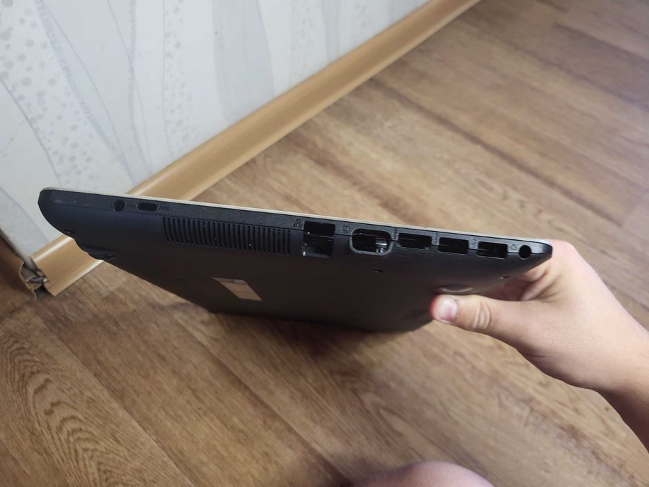 Asus X541U по запчастям