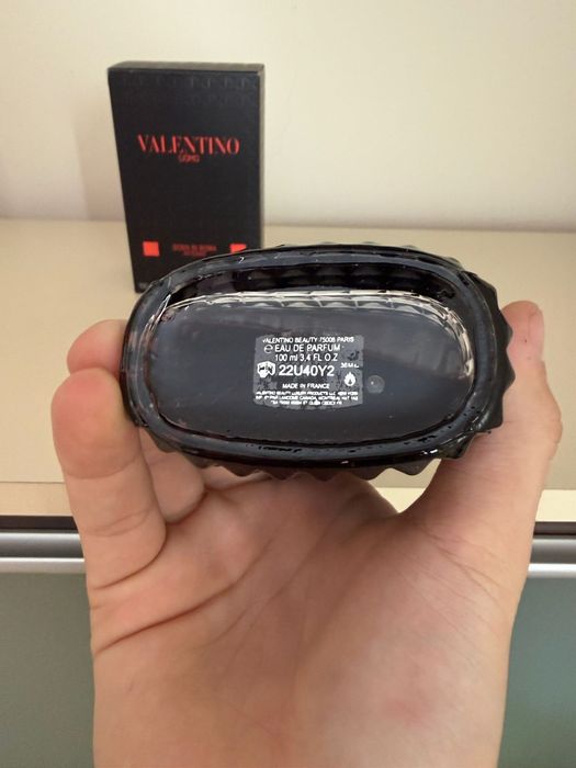 Valentino Uomo Born in Roma intense