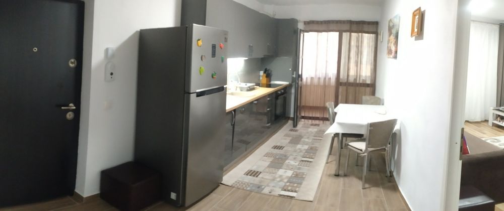 vând garsonieră decomandată