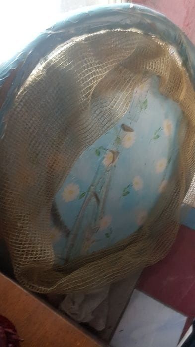 Продаю манеж бу среднее