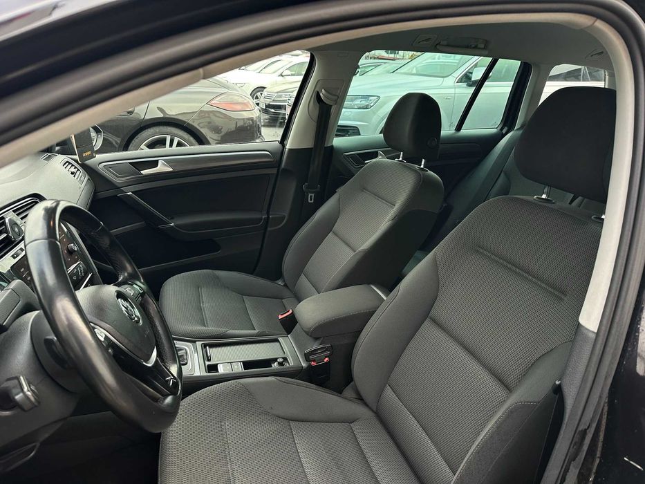 VW Golf 7,5 1,6 tdi 2019 automat aceptam Rate Buy-back Variante