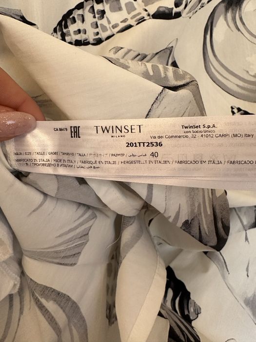 Twinset, self portrait