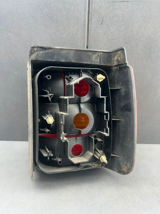 Lampa / Tripla stop stanga pe aripa 3A9945111 Volkswagen VW Passat