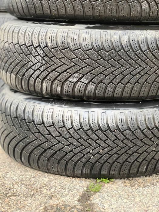 Летни гуми 215 60 16 Continental две от гумите са 0524 DOT 0622