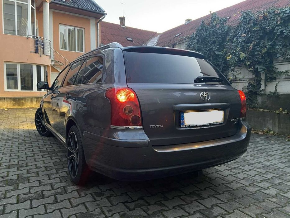 Vand Toyota Avensis 2.2 Diesel 177cp