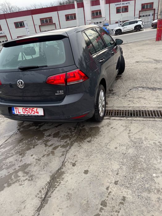 Vând Volkswagen golf 7