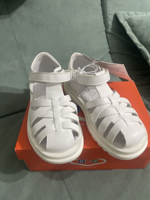 Босоножки для девочки