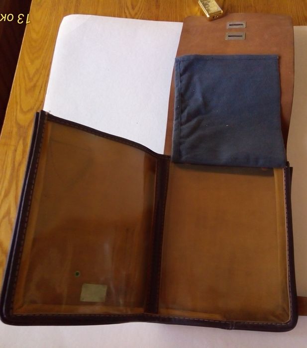 кожаный планшет офицера