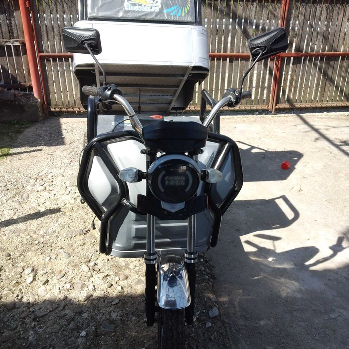 Tricicleta electrica (tuk tuk)