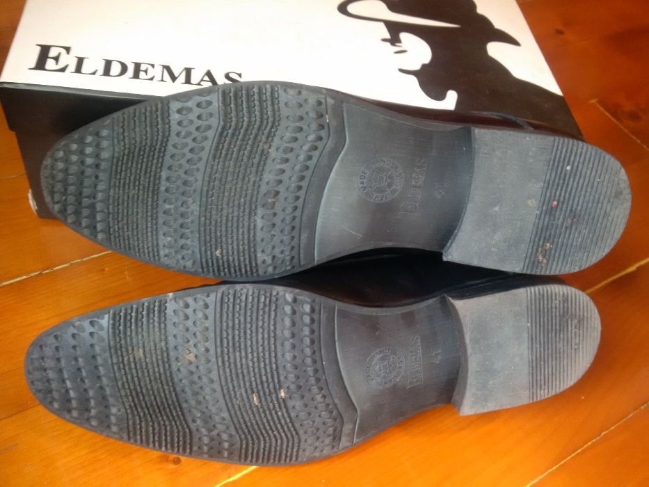 OFERTA! Vând pantofi din piele, aproape noi, mărime 42, ELDEMAS