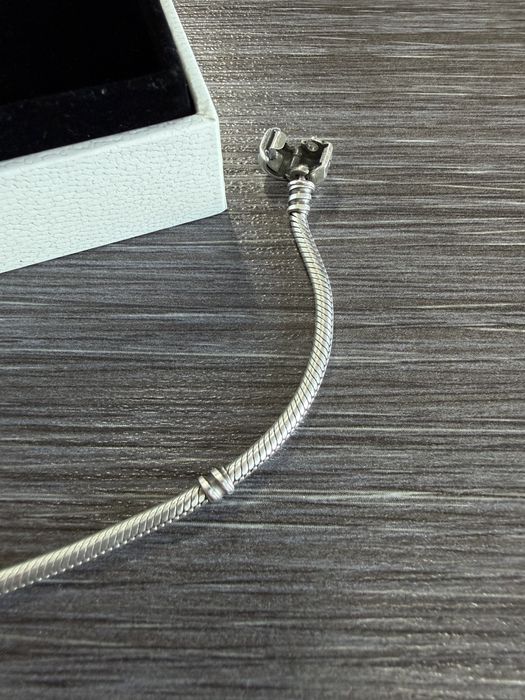 Браслет PANDORA с шармами