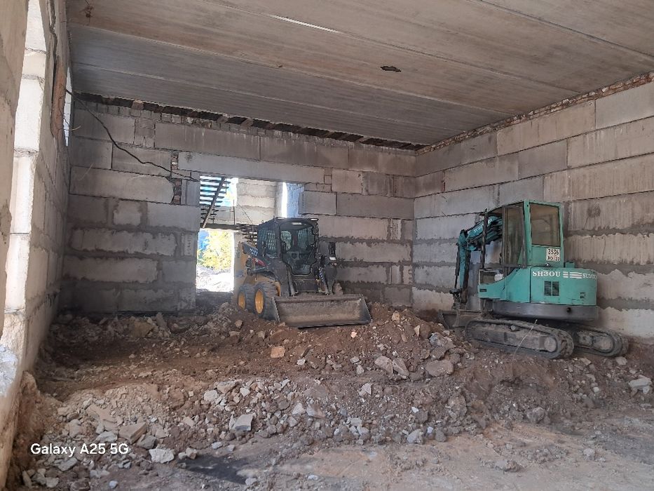 Бобкат, услуги мини погрузчика виллы